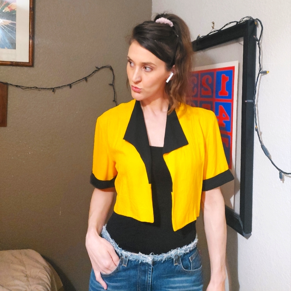 Vintage 80s Cropped Blazer Jacket Women's size 10 Yellow and Black Top